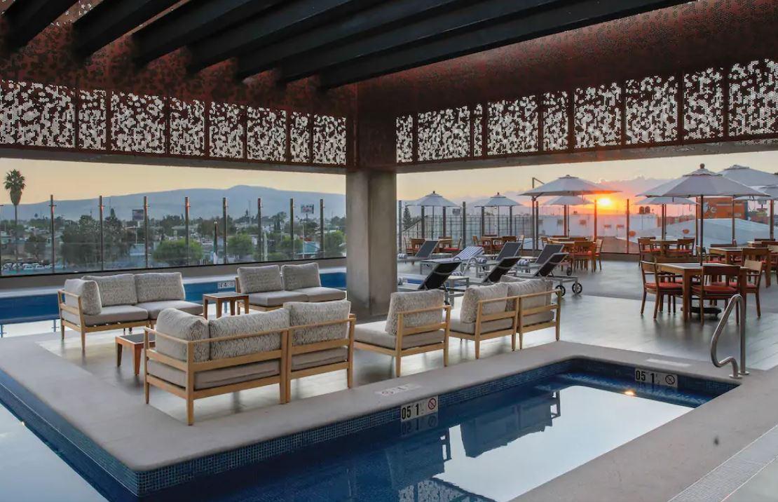 Doubletree By Hilton Celaya Селая Екстер'єр фото